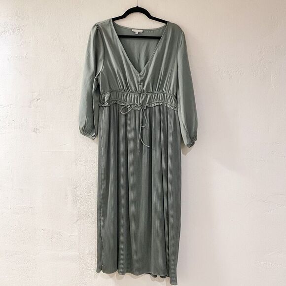 Baltic Born Gabriella Satin Midi Dress in Eucalyptus Green Extra Large - Picture 2 of 8